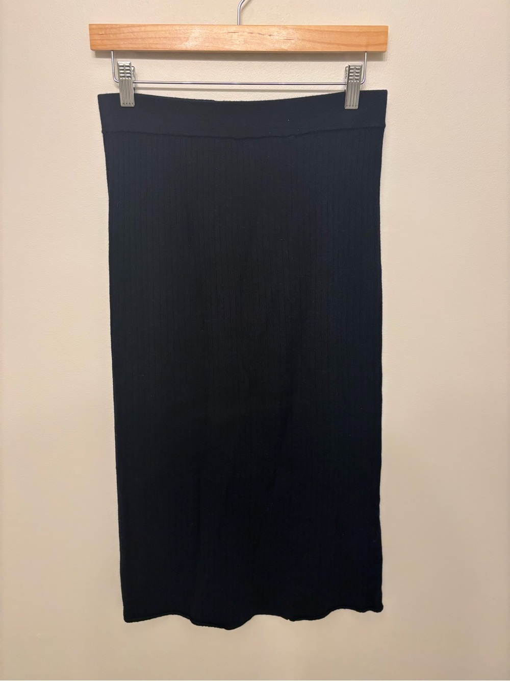 Uniqlo Wool Blend Navy Ribbed Midi Skirt